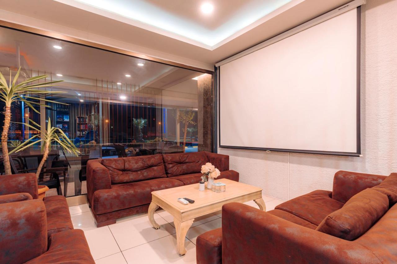 1300 m² 4 phòng ngủ, 1 phòng tắm riêng ở Trung tâm Trabzon Ngoại thất bức ảnh