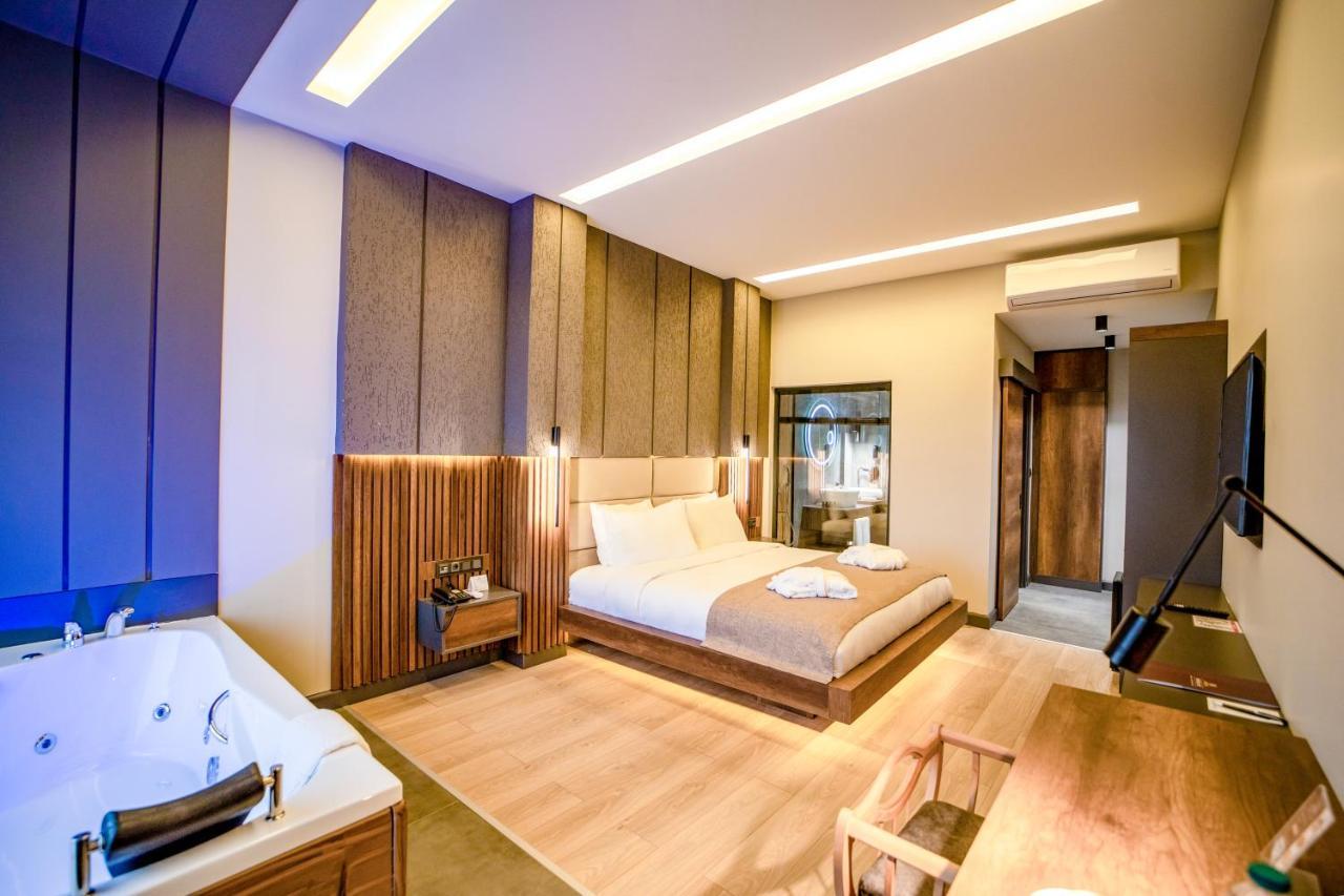 1300 m² 4 phòng ngủ, 1 phòng tắm riêng ở Trung tâm Trabzon Ngoại thất bức ảnh