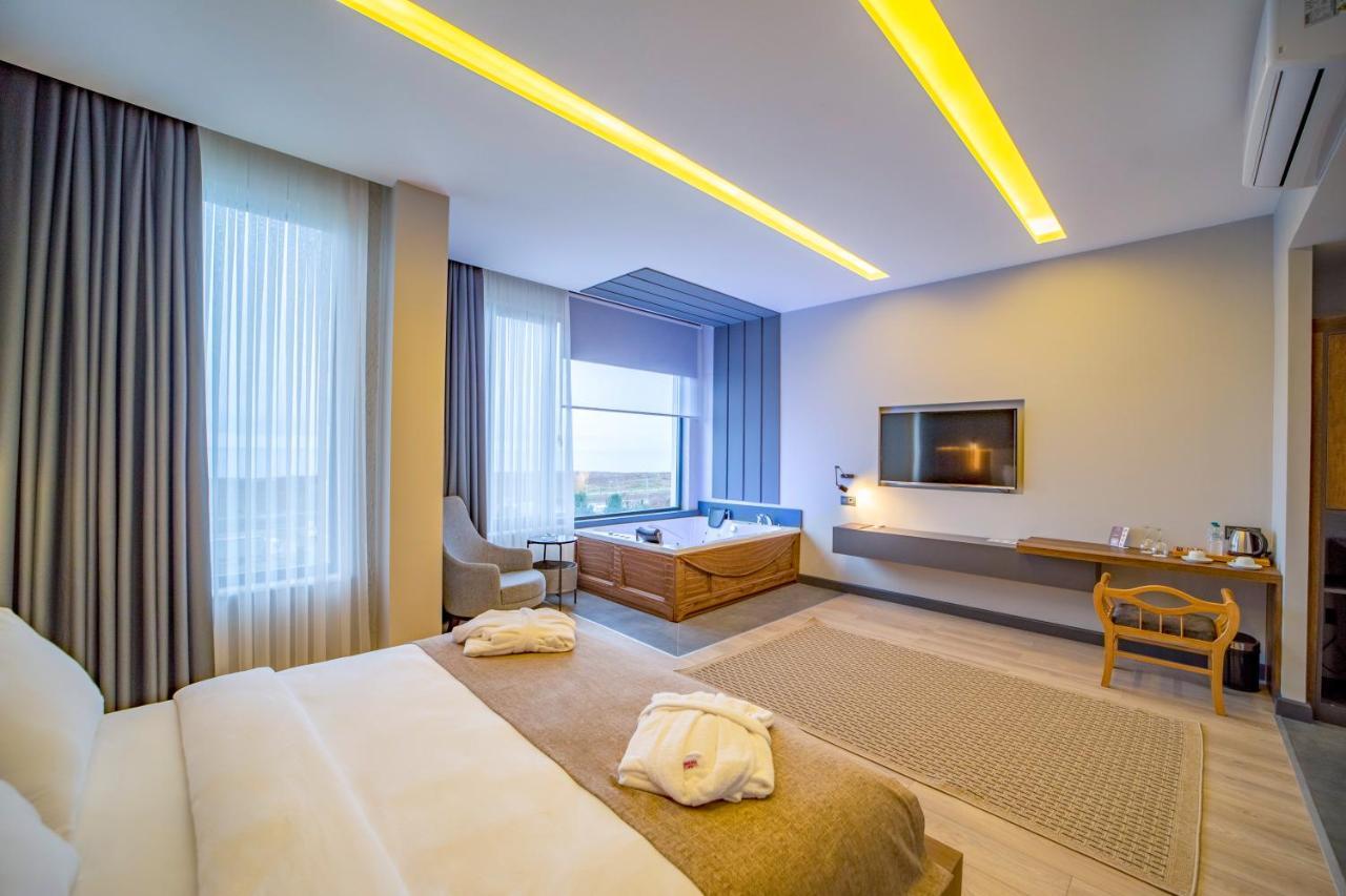 1300 m² 4 phòng ngủ, 1 phòng tắm riêng ở Trung tâm Trabzon Ngoại thất bức ảnh