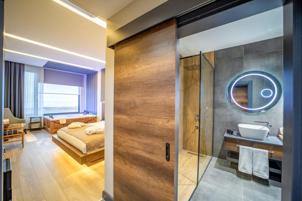 1300 m² 4 phòng ngủ, 1 phòng tắm riêng ở Trung tâm Trabzon Ngoại thất bức ảnh