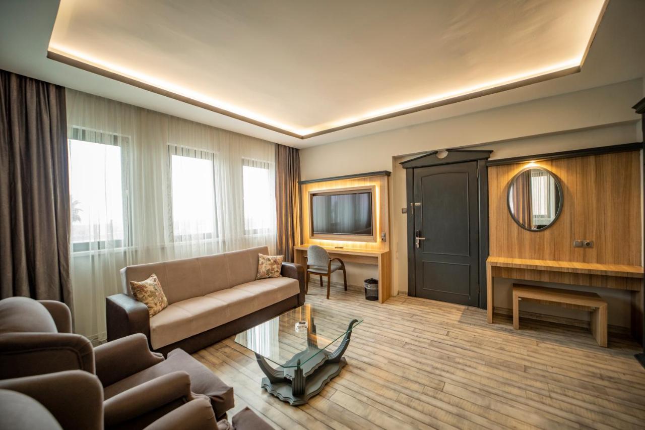 1300 m² 4 phòng ngủ, 1 phòng tắm riêng ở Trung tâm Trabzon Ngoại thất bức ảnh
